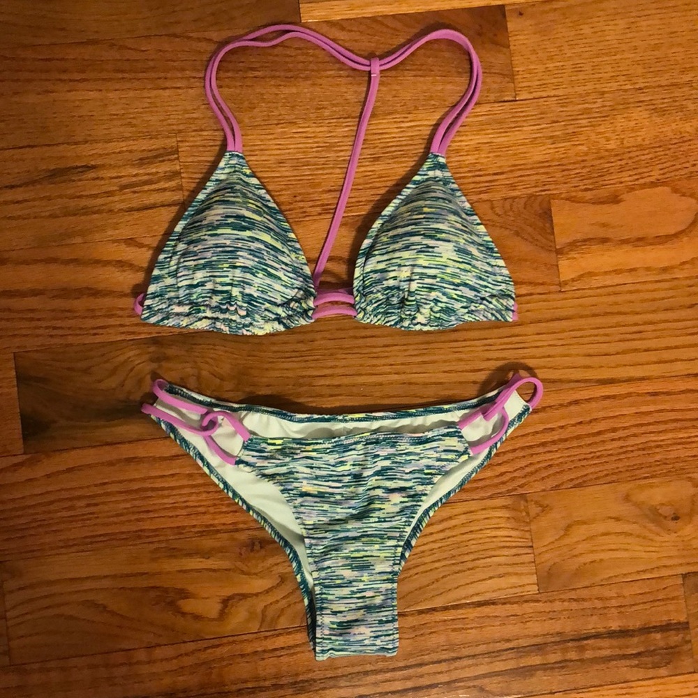 Victoria’s Secret bikini